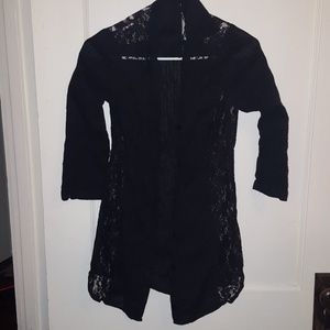 🐢Lace day trip button down